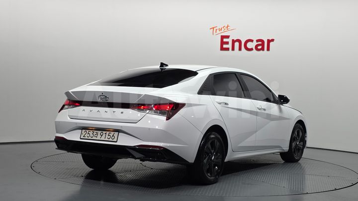 Hyundai Avante 2023 — 2