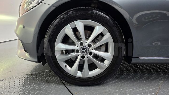 Mercedes-Benz C Class 2019 — 4