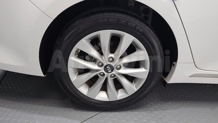 Kia K5 2017 — 5