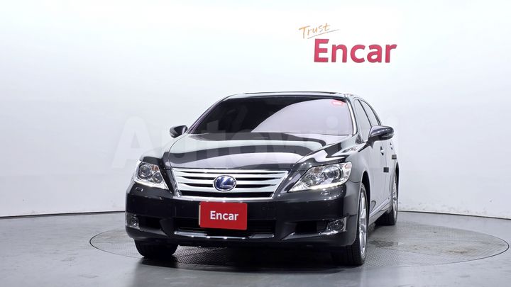 Lexus LS 2010 — 3