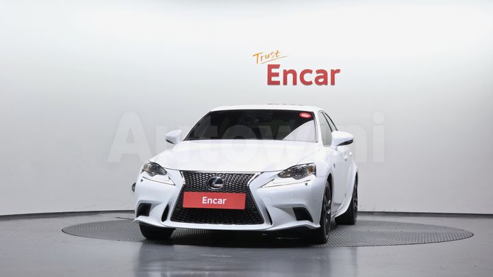 Lexus IS 2016 — 3