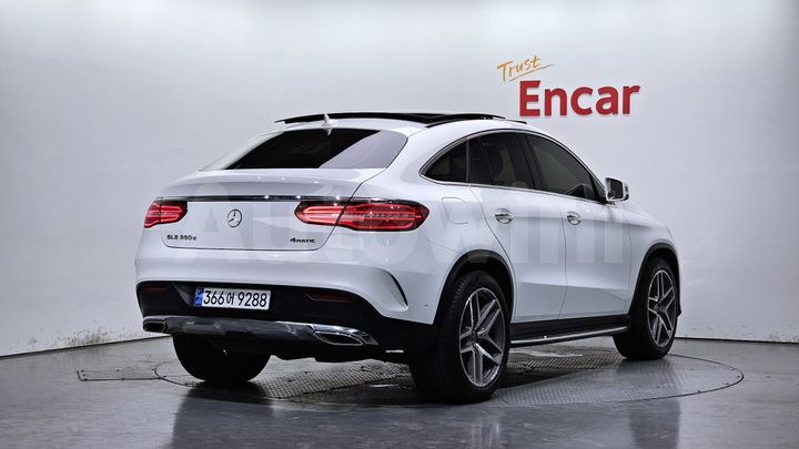 Mercedes-Benz GLE Class 2017 — 2