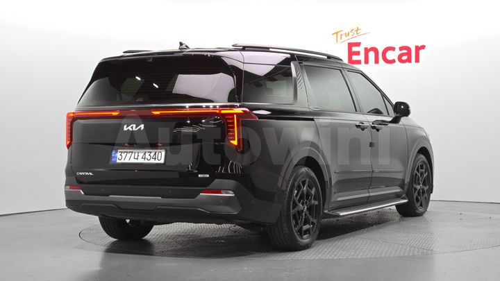 Kia Carnival 2025 — 2