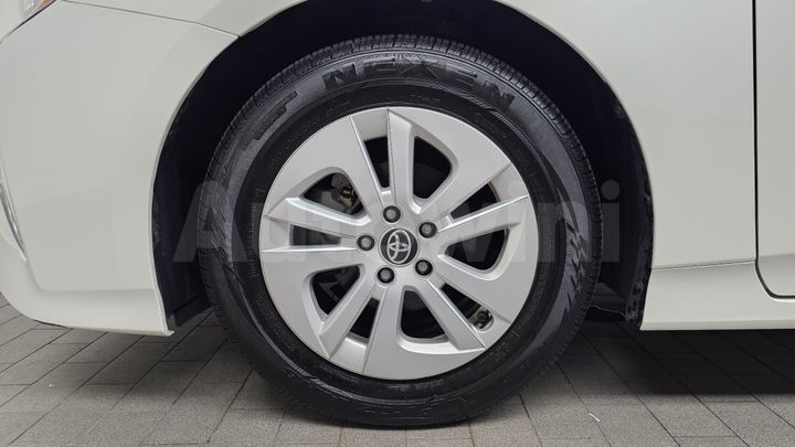 Toyota Prius 2017 — 5