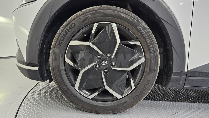 Hyundai Ioniq5 2022 — 5