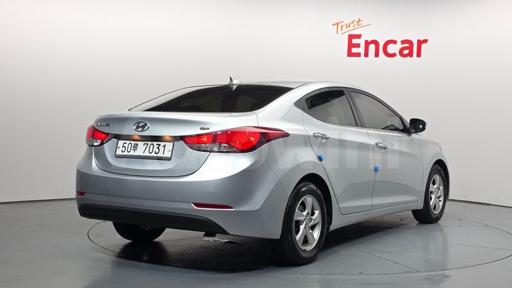 Hyundai Avante 2014 — 3