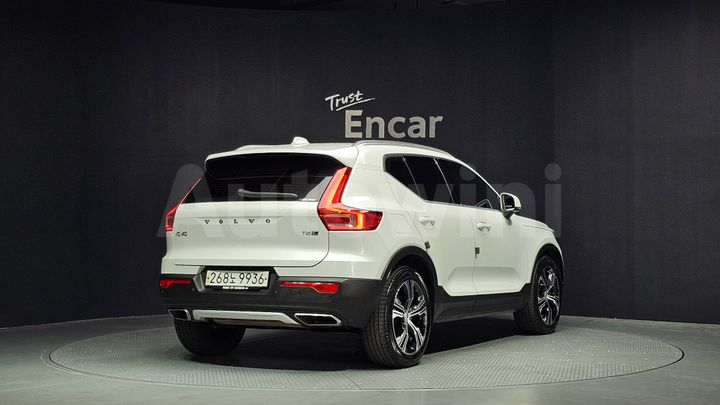 Volvo XC40 2020 — 2