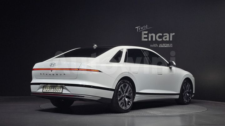 Hyundai Grandeur 2023 — 2