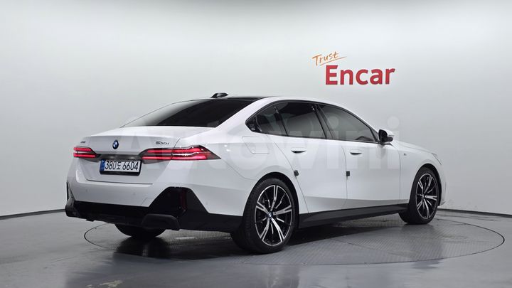 BMW 5 Series 2025 — 2