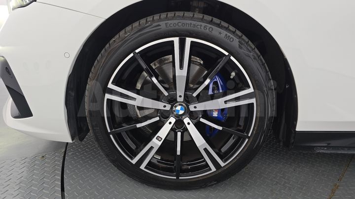 BMW 5 Series 2025 — 5