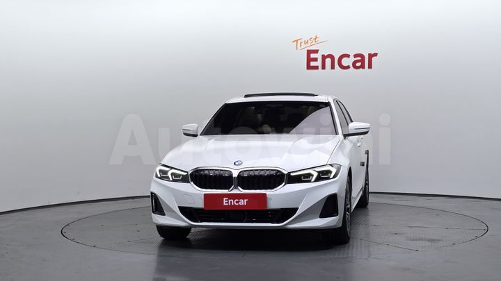 BMW 3 Series 2024 — 3