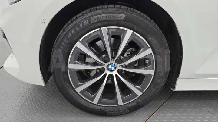BMW 3 Series 2024 — 5