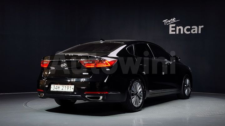 Kia K7 2018 — 2
