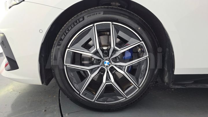 BMW 5 Series 2026 — 5