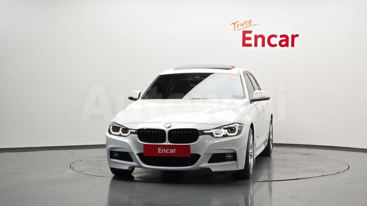 BMW 3 Series 2018 — 3