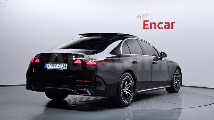 Mercedes-Benz E Class 2025 — 2