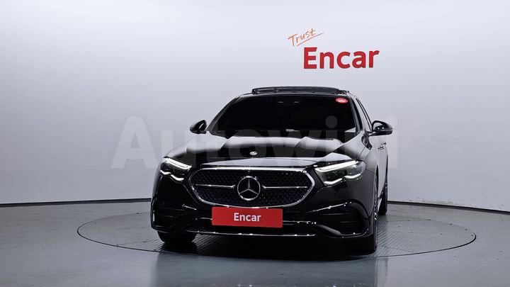 Mercedes-Benz E Class 2025 — 3