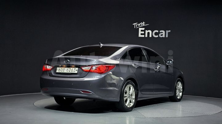 Hyundai Sonata 2012 — 2
