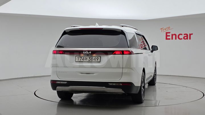 Kia Carnival 2023 — 4