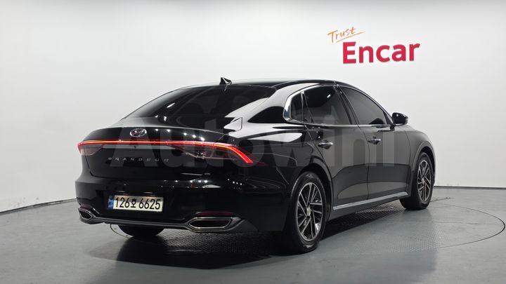 Hyundai Grandeur 2021 — 2