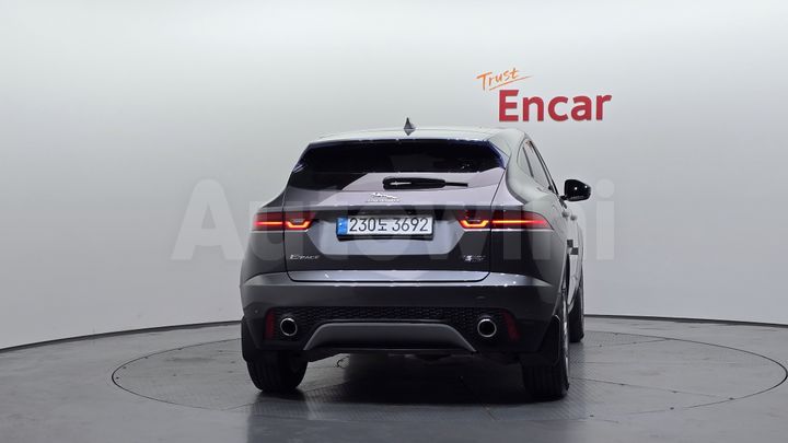 Jaguar E PACE 2018 — 4
