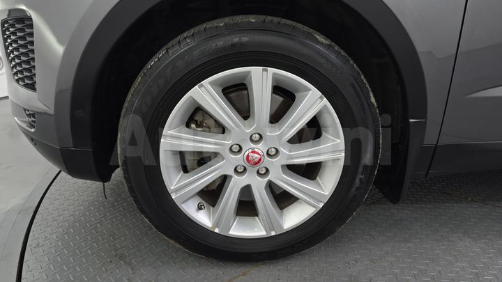 Jaguar E PACE