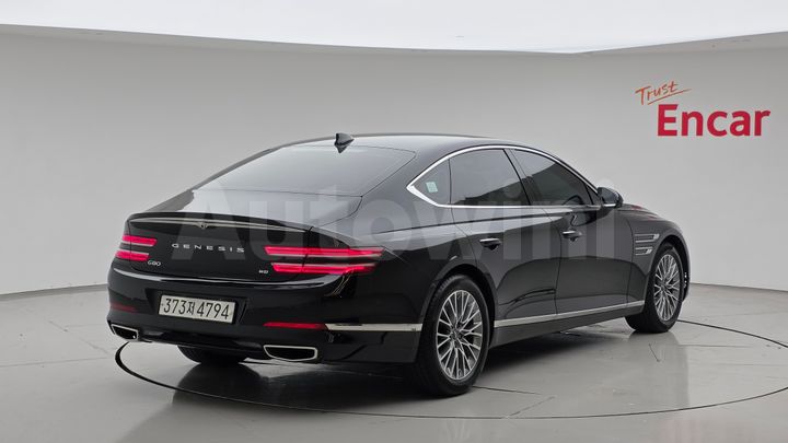 Genesis G80 2023 — 2