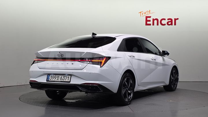 Hyundai Avante 2022 — 2