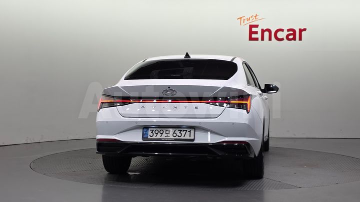 Hyundai Avante 2022 — 4