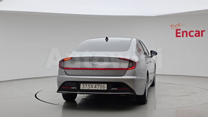 Hyundai Sonata 2022 — 4