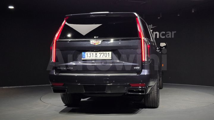 Cadillac Escalade 2023 — 4