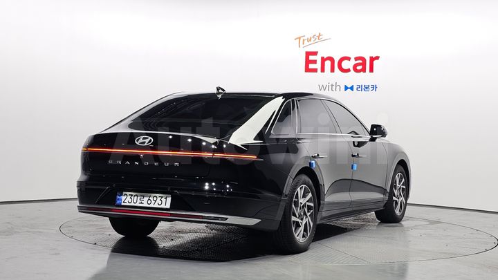 Hyundai Grandeur 2023 — 2