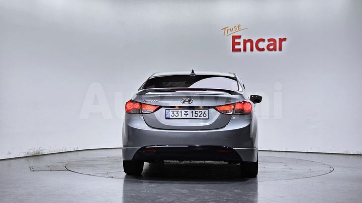Hyundai Avante 2013 — 4