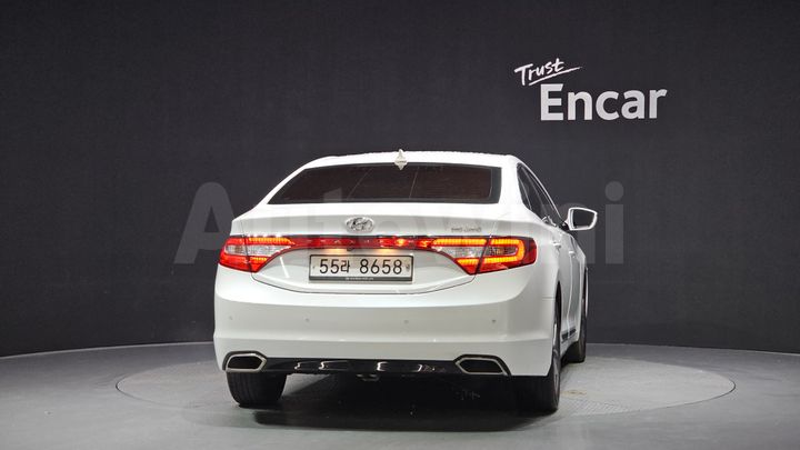 Hyundai Grandeur 2015 — 4