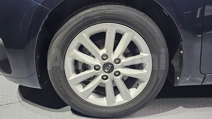 Kia K3 2017 — 5