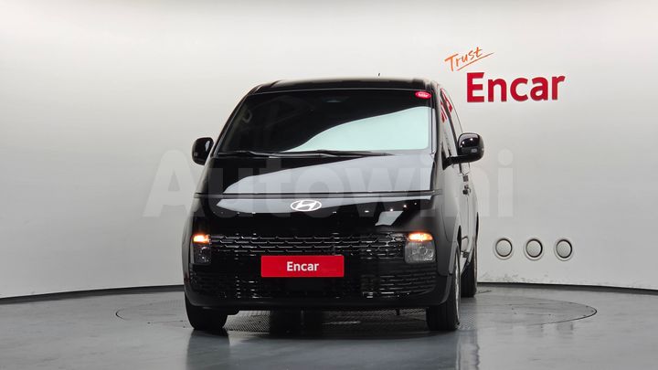 Hyundai Staria 2023 — 3