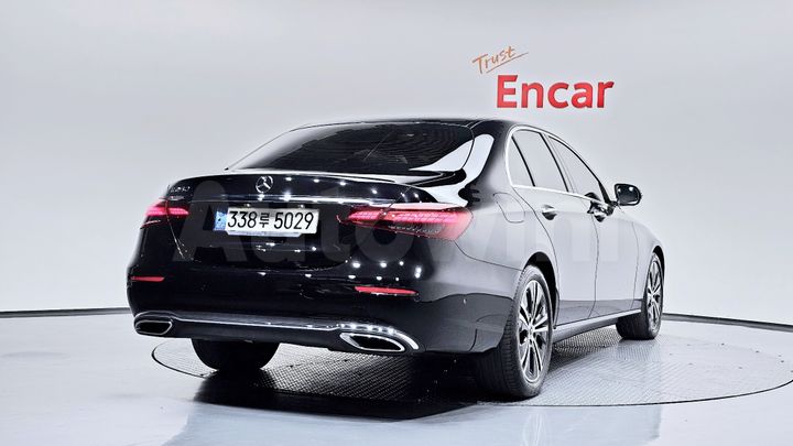 Mercedes-Benz E Class 2022 — 2