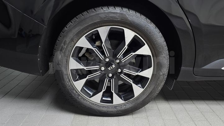 Kia Carnival 2021 — 5