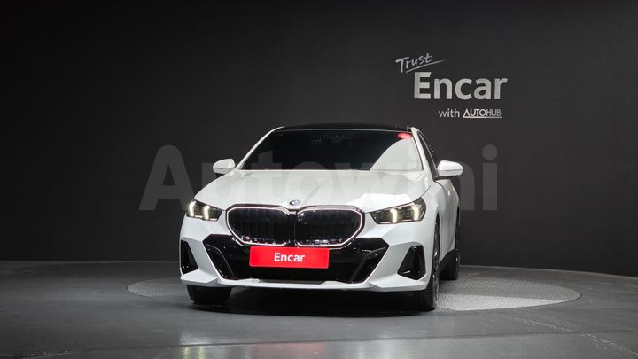 BMW 5 Series 2026 — 3