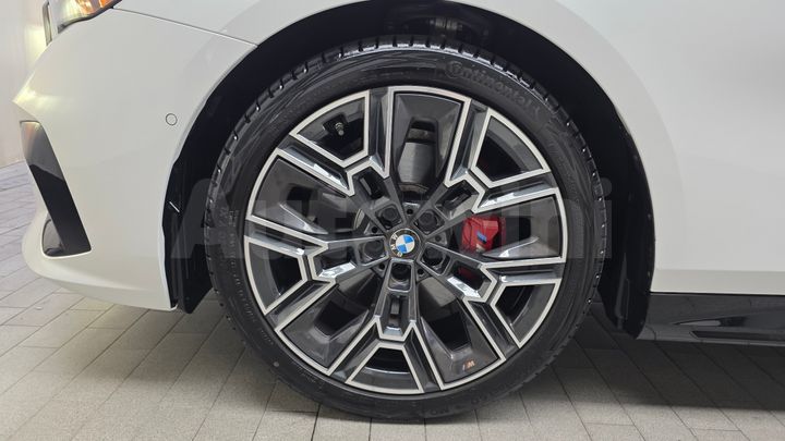 BMW 5 Series 2026 — 5