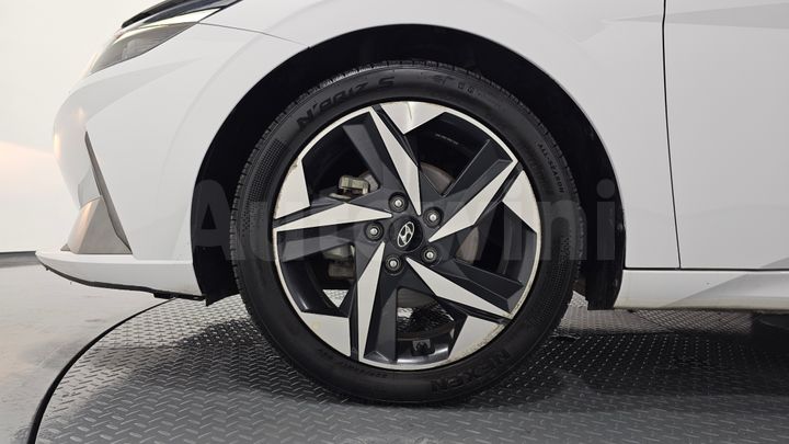 Hyundai Avante 2023 — 5