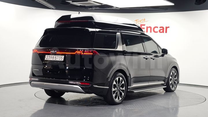 Kia Carnival 2023 — 2