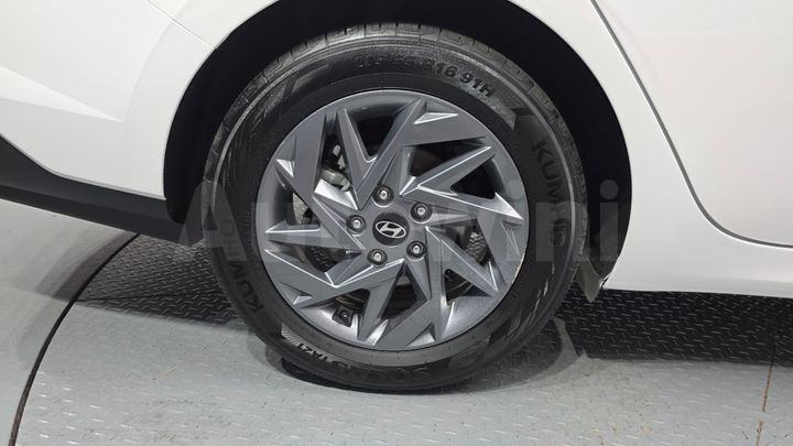Hyundai Avante 2024 — 4