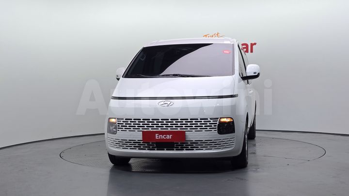 Hyundai Staria 2023 — 3