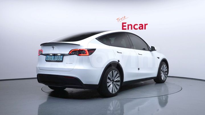 Tesla Model Y 2022 — 2