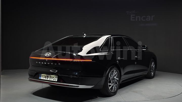 Hyundai Grandeur 2023 — 2