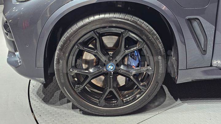 BMW X5 2022 — 5