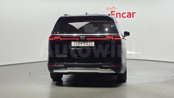 Kia Carnival 2021 — 4