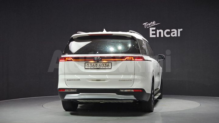 Kia Carnival 2021 — 3