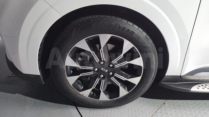 Kia Carnival 2021 — 4